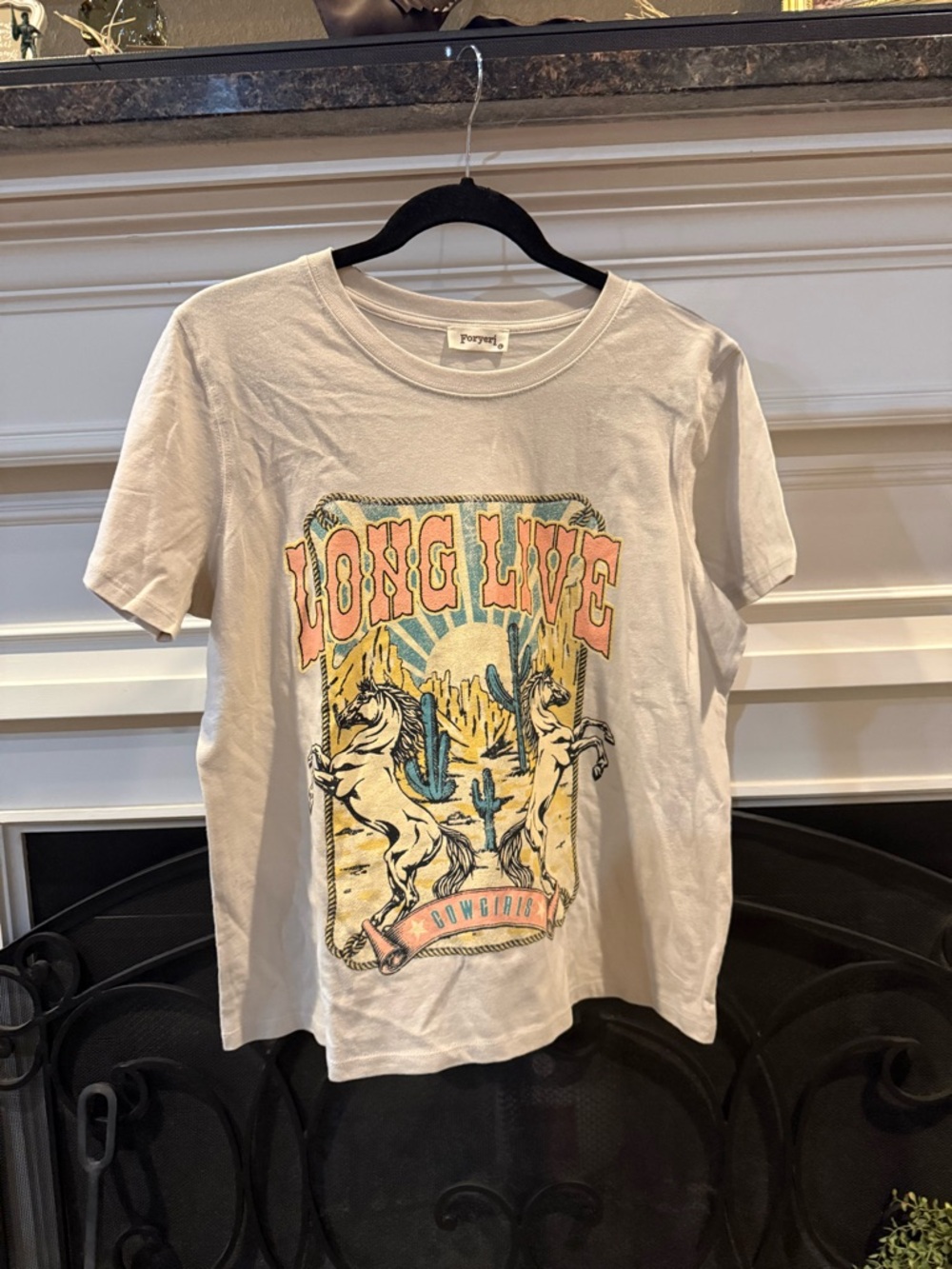 White 'Long Live Cowgirls' Graphic Top